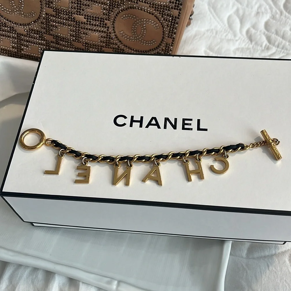 CHANEL RARE VINTAGE TOGGLE LEATHER CHARM BRACELET